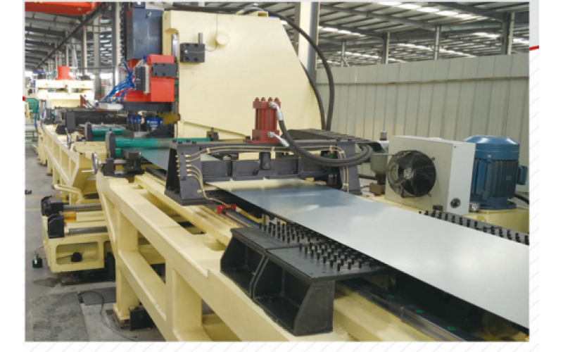 COMP305型數(shù)控沖孔、剪切、開(kāi)收卷生產(chǎn)線(xiàn)